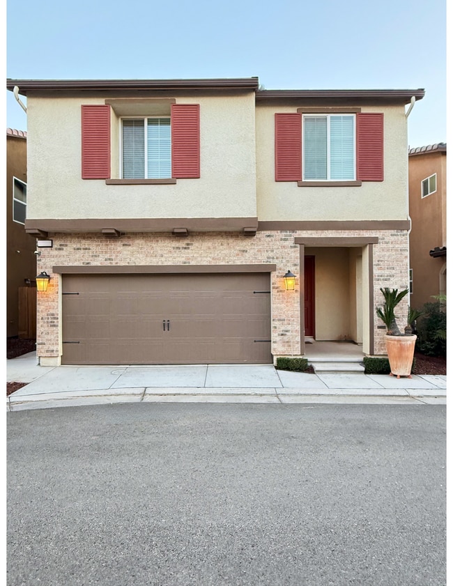 Building Photo - NEW PRICE – Turnkey Modern Riverstone Home | 3 Bed + Loft with Solar, Washer/Dryer & Custom Furni...