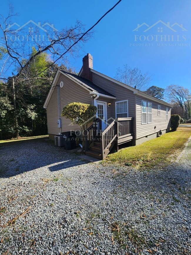 Building Photo - 709 E Calhoun St