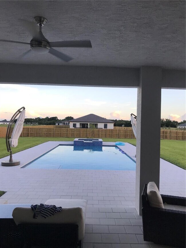 Building Photo - 17040 SW 280th St