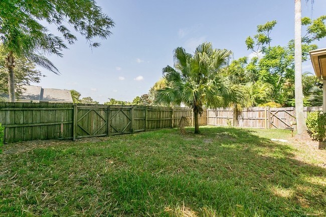 Building Photo - 265 Palmetto Ct