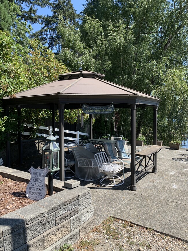 Gazebo on the water front - 15501 Spanaway Loop Rd S