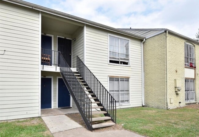 Building Photo - 6200 W Tidwell Rd