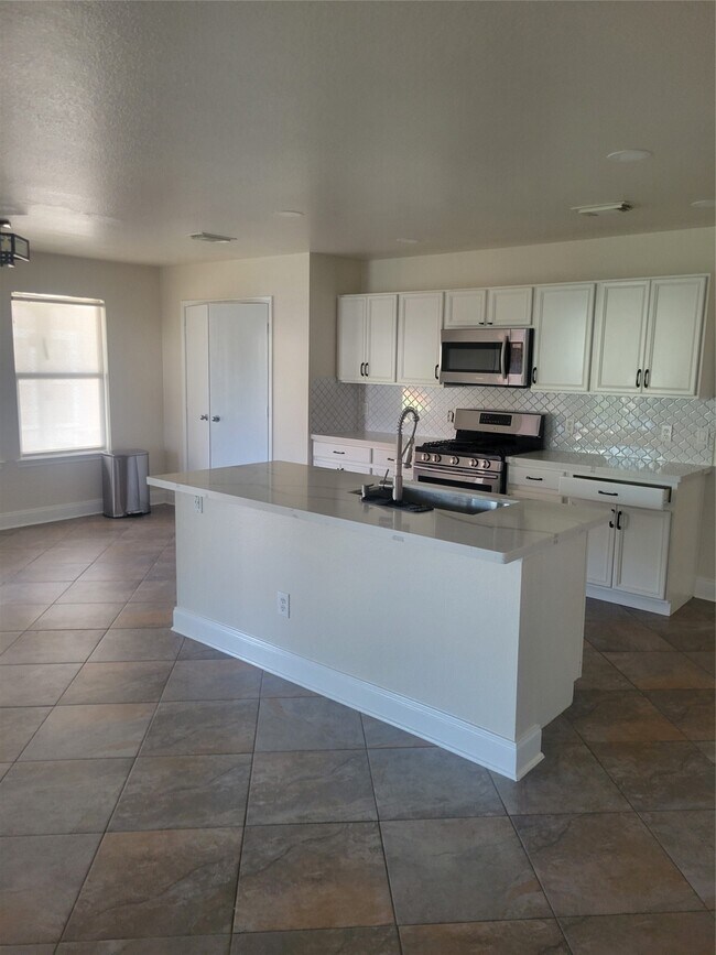 Building Photo - 3903 Brook Garden Ln