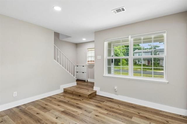 Building Photo - 8635 Strathmore Dr