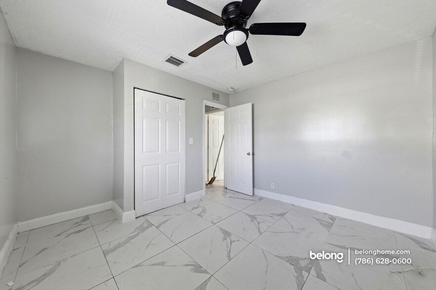 Building Photo - 5700 NW 28th St