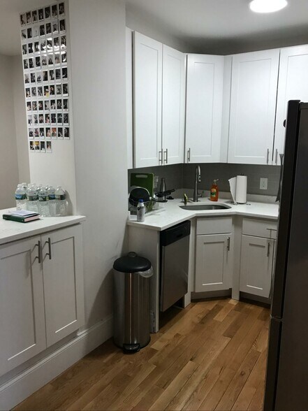 Building Photo - 35 Westland Ave