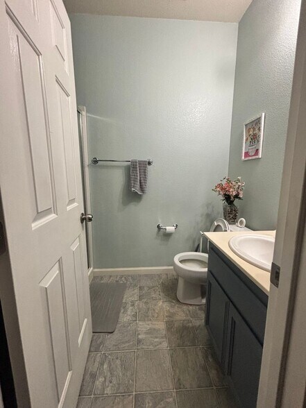 Building Photo - 2546 Jennifer Dr