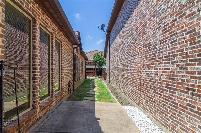 Building Photo - 7031 Comal Dr