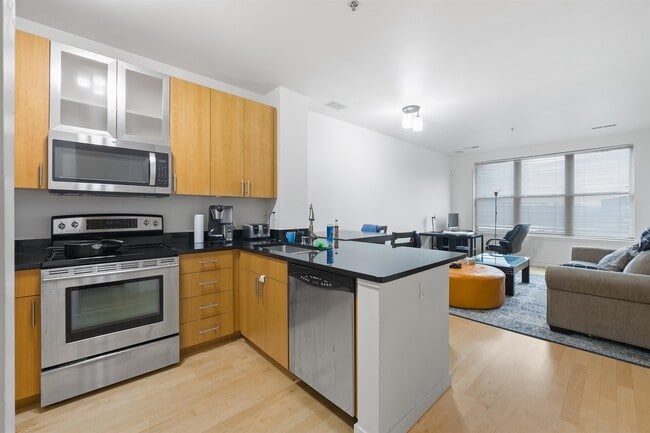 Building Photo - 26 Ave at Port Imperial