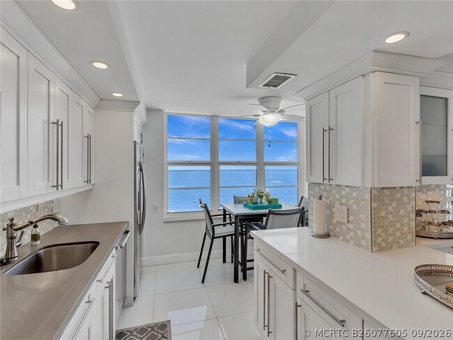Building Photo - 4280 Galt Ocean Dr