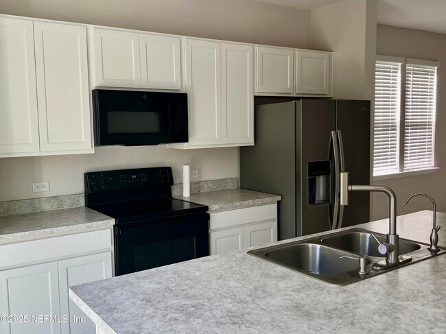 Building Photo - 9497 Scaup Way