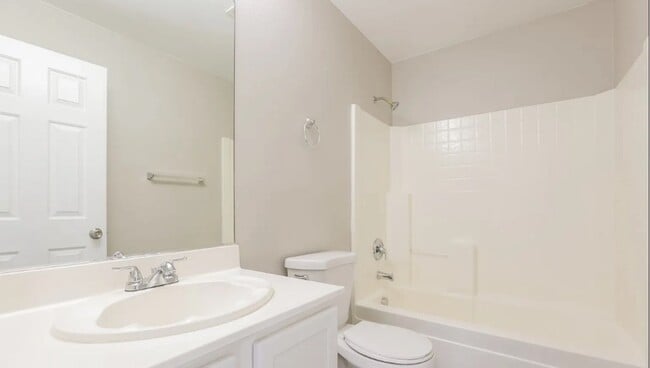 Building Photo - 6388 Rubylyn Ave