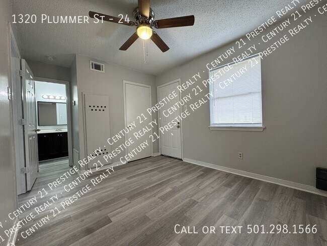 Building Photo - 1320 Plummer St