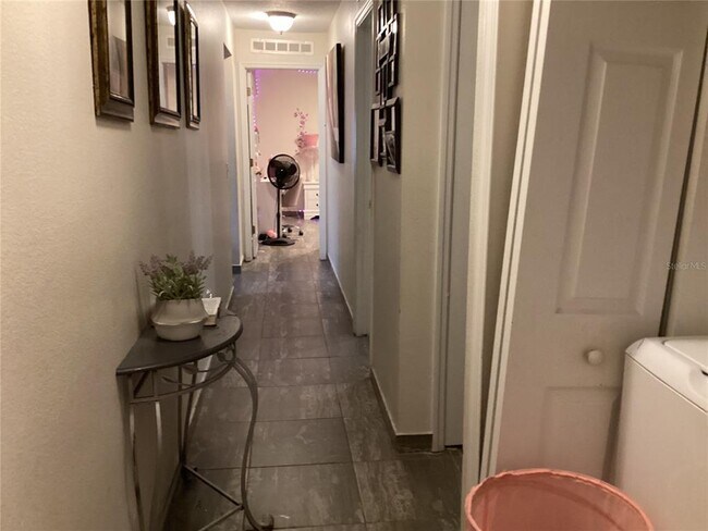 Building Photo - 134 Inconnu Ct