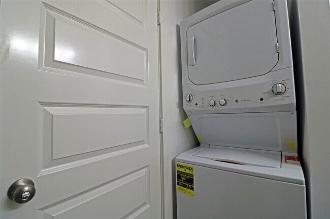 Building Photo - 2310 McDuffie St