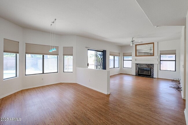Building Photo - 1815 E Dava Dr