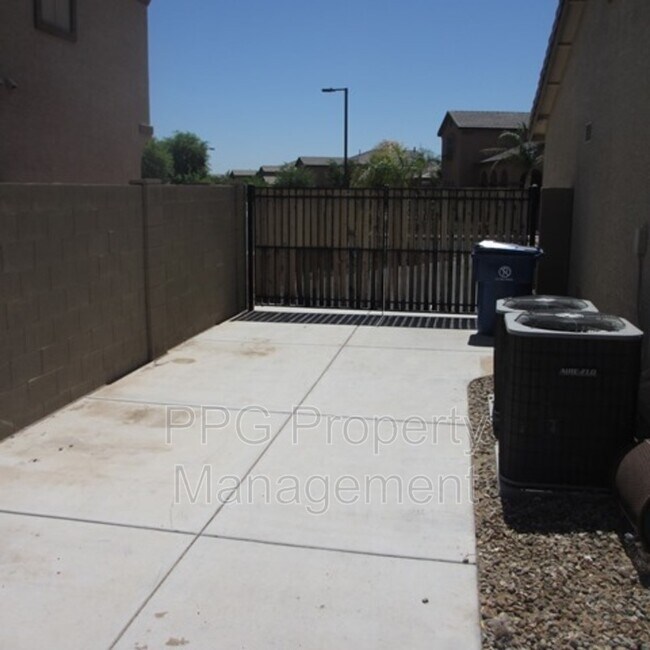 Building Photo - 11824 N 144th Dr