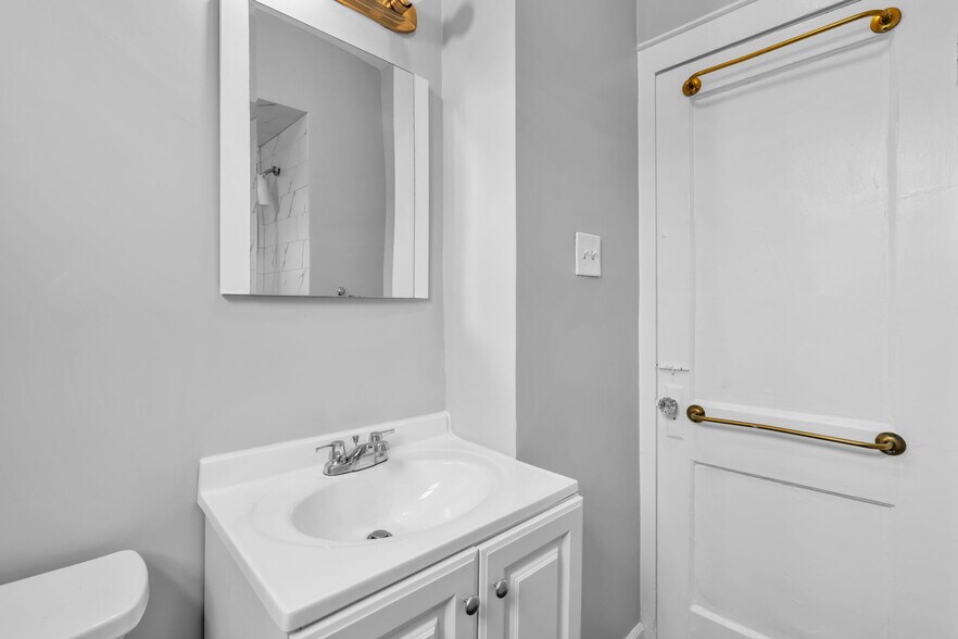 Building Photo - 181 Jacoby Street