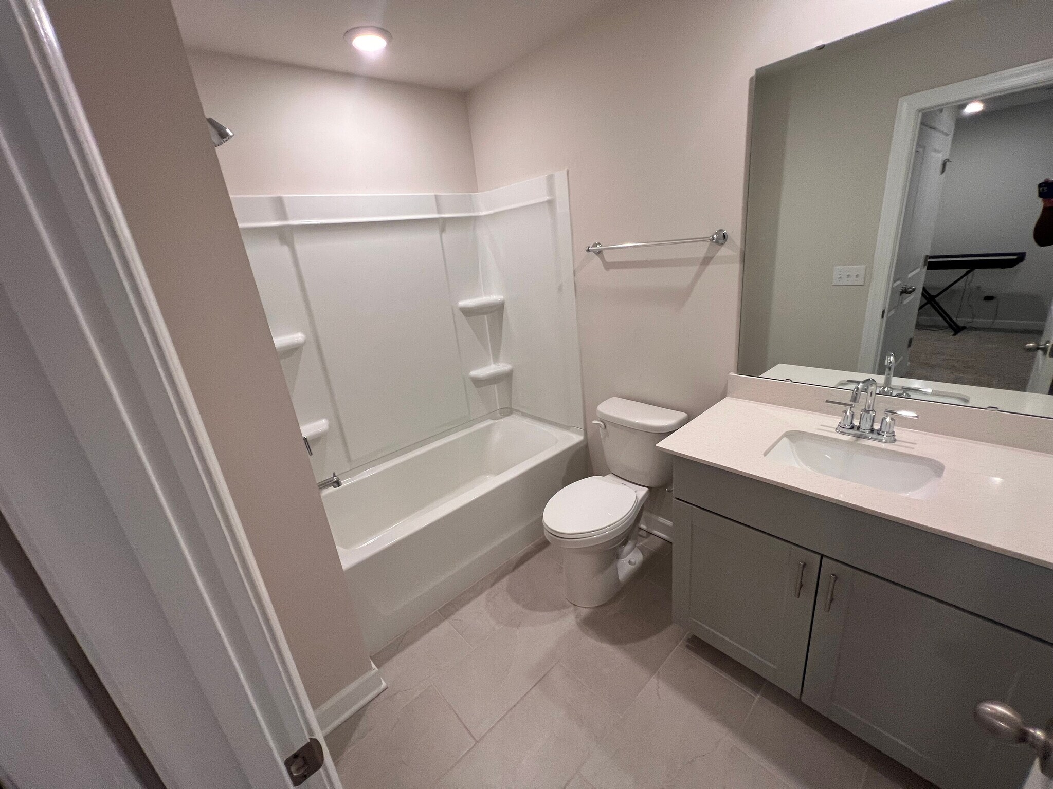 Building Photo - Room in Townhome on Memorial Pkwy