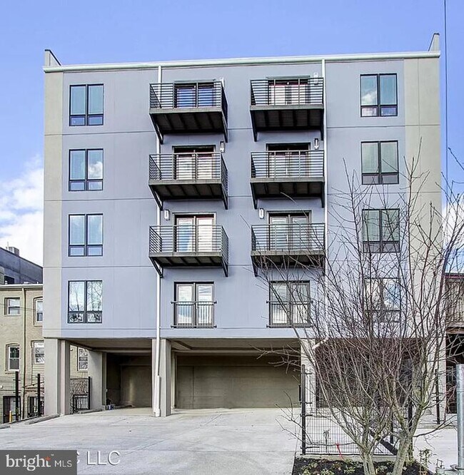 Building Photo - 1827 Benning Rd NE