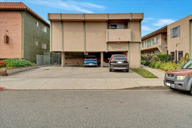 Building Photo - 12767 Pacific Ave