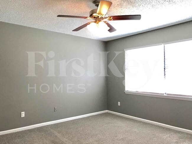 Building Photo - 10812 Carrington Ct