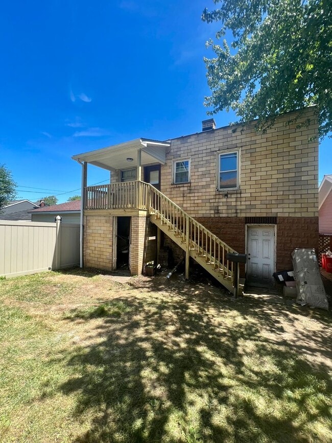 Building Photo - 3604 6th Ave