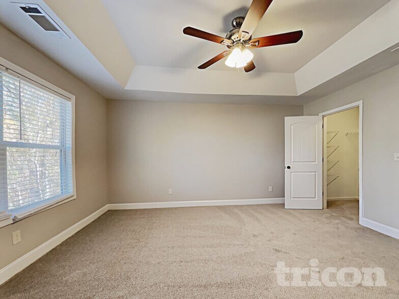 Building Photo - 1656 Deer Creek Ln