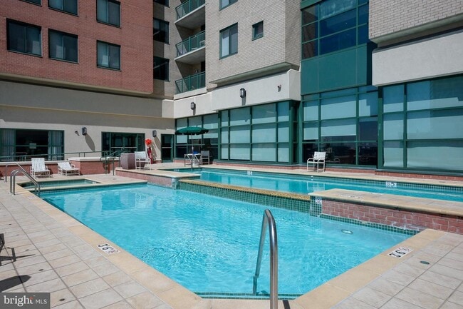 Building Photo - 414 Water St