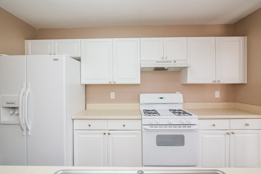 Building Photo - 4195 Clarks Tr