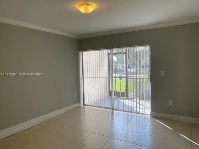 Building Photo - 721 N Pine Island Rd