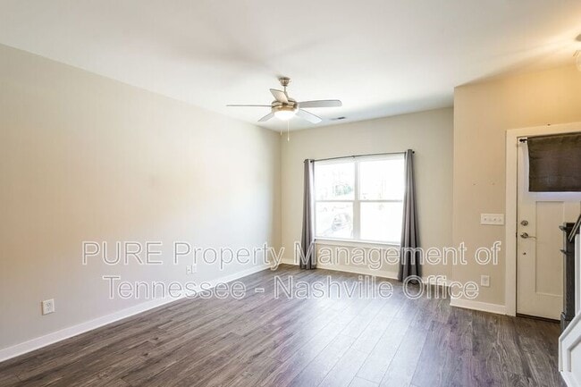 Building Photo - 2402 Danilynn Dr