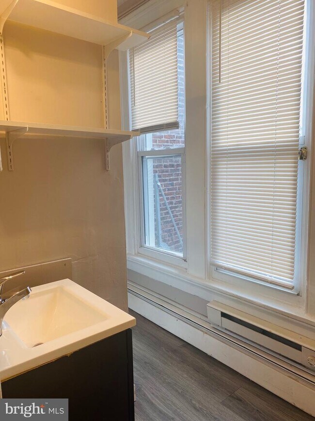 Building Photo - 810 N Calvert St