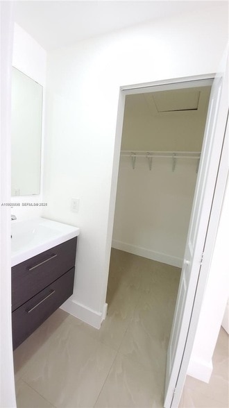 Building Photo - 13231 SW 17th Ln