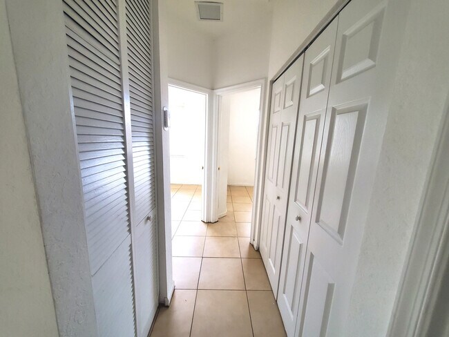 Building Photo - 2914 Hope Valley St