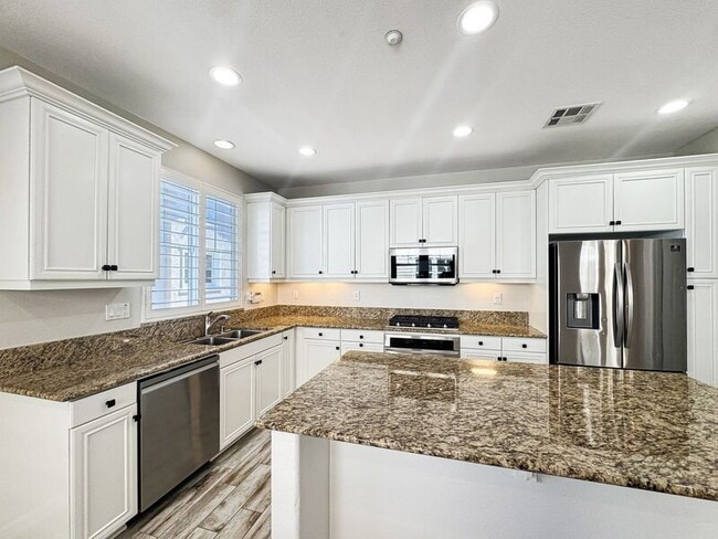 Building Photo - 3011 Cole Grade Dr