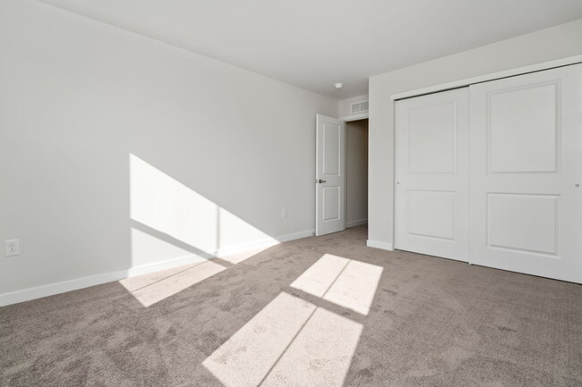 Bedroom 2 - 4716 Franklin Cir