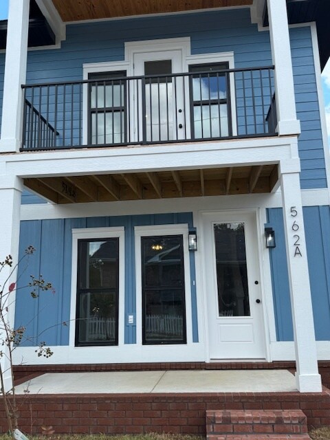 Building Photo - 562 N De Villiers St