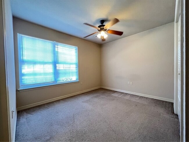 Building Photo - 1777 N Chestnut Ave