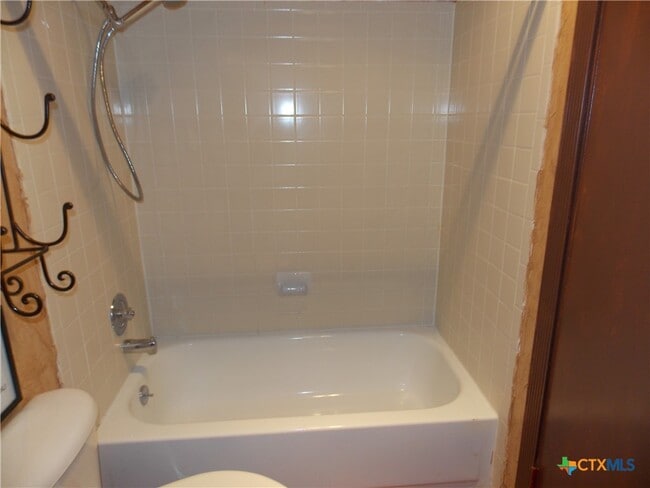 Building Photo - 1414 Leander