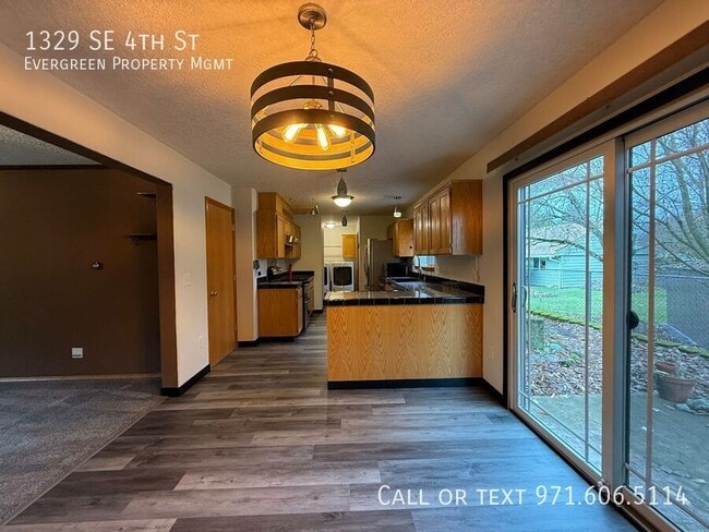 Building Photo - 1329 SE 4th St