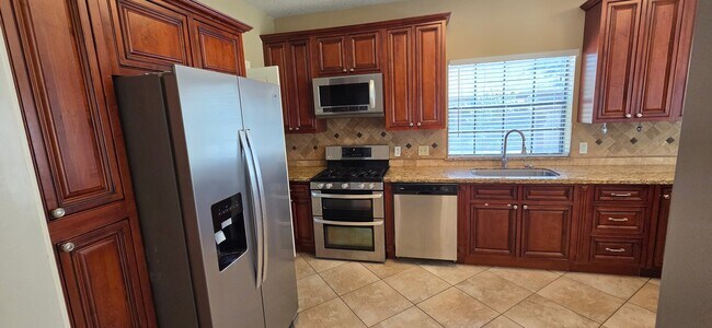 Building Photo - 1323 Falling Leaf Ln