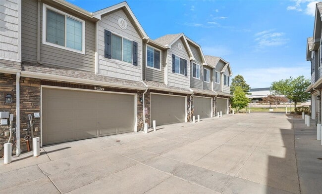 Building Photo - Beautiful Lake Oasis with 3 Bedrooms and 3 Bathrooms!