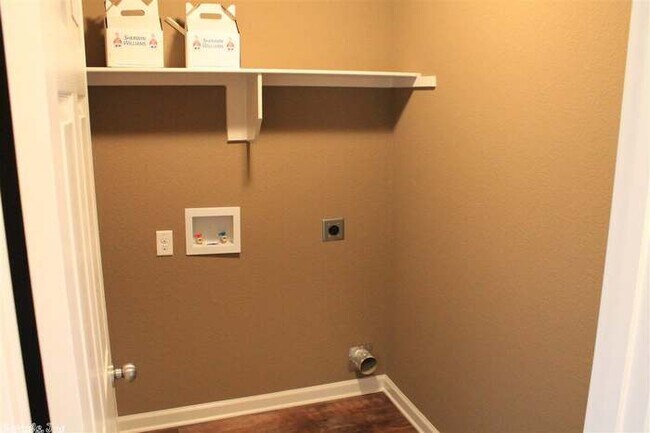 Building Photo - 159 Harvick Cir