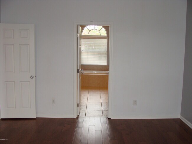 Building Photo - 2266 Cascadia Ct