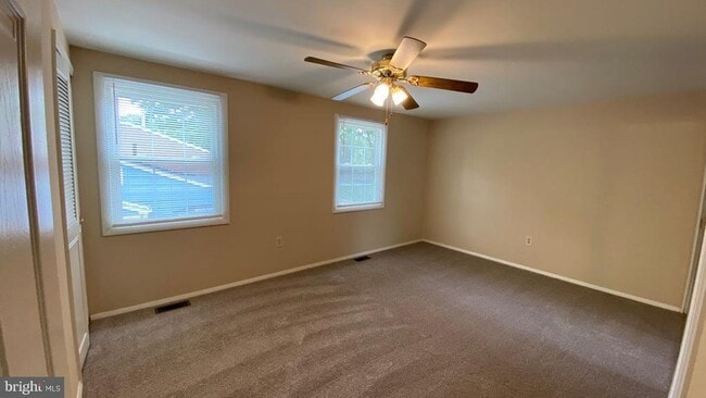 Building Photo - 5529 Woodenhawk Cir
