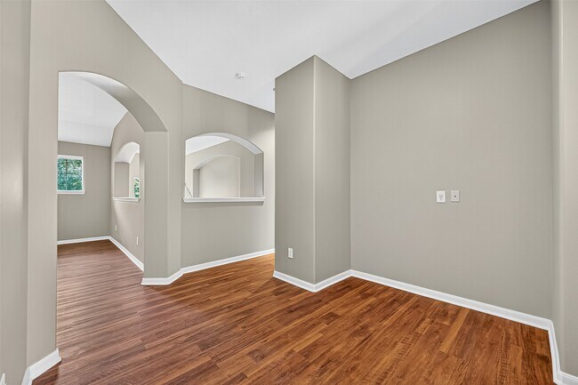 Building Photo - 10314 Five Oaks Crossing