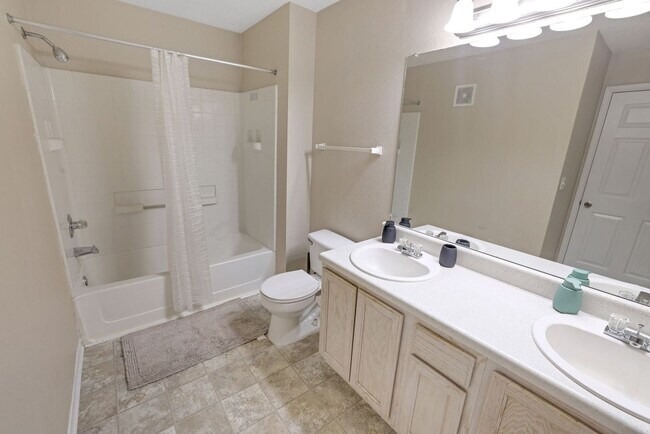 Building Photo - 3065 Shannon Oxmoor Rd