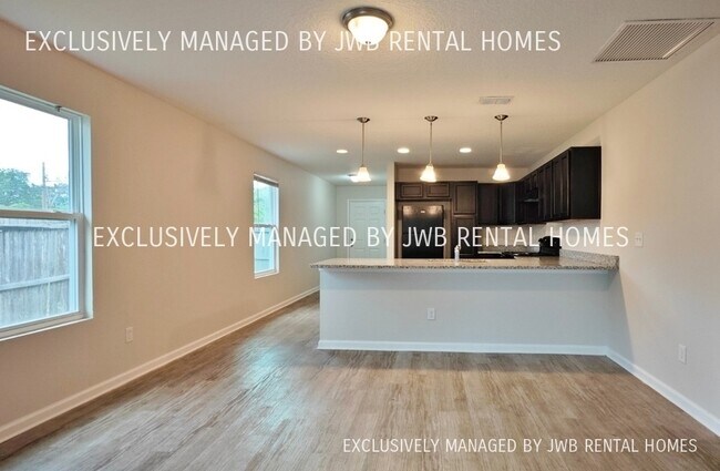 Building Photo - 8706 Berry Ave