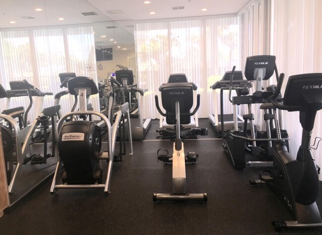 Building Photo - 5510 N Ocean Dr